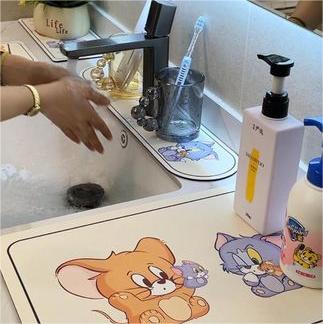 Versatile Non-Slip Drain Mat for Kitchen, Bathroom, and Countertops, Dries Quickly