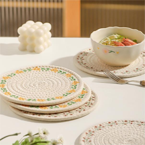 Simple and Elegant Linen Placemat, Heat-Resistant and Washable