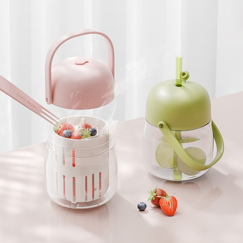 CrispLunch Pro: Salad Cup with Built-in Ice Pack & Drainable Desig