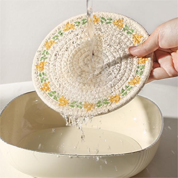 Simple and Elegant Linen Placemat, Heat-Resistant and Washable
