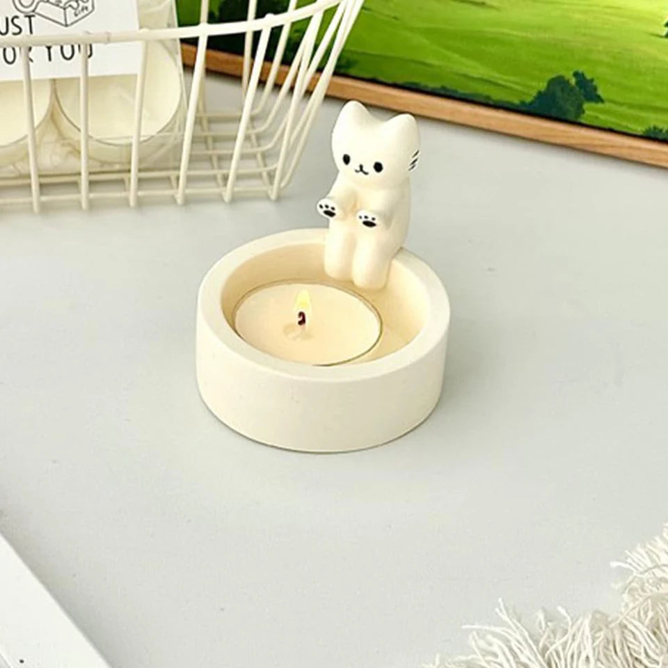 Mini Cat Candlestick Cute Grille Resin Cat Aromatherapy Candlestick Living Room Desktop Decoration Birthday Gift Ornament