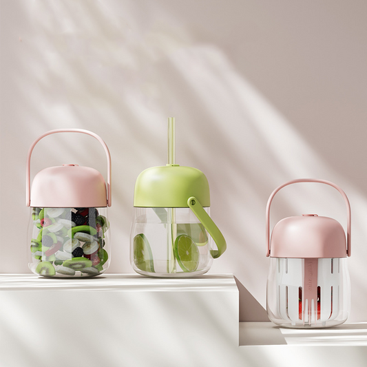 CrispLunch Pro: Salad Cup with Built-in Ice Pack & Drainable Desig