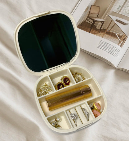 Portable Jewelry Organizer – Compartmentalized Design with Built-in Mirror