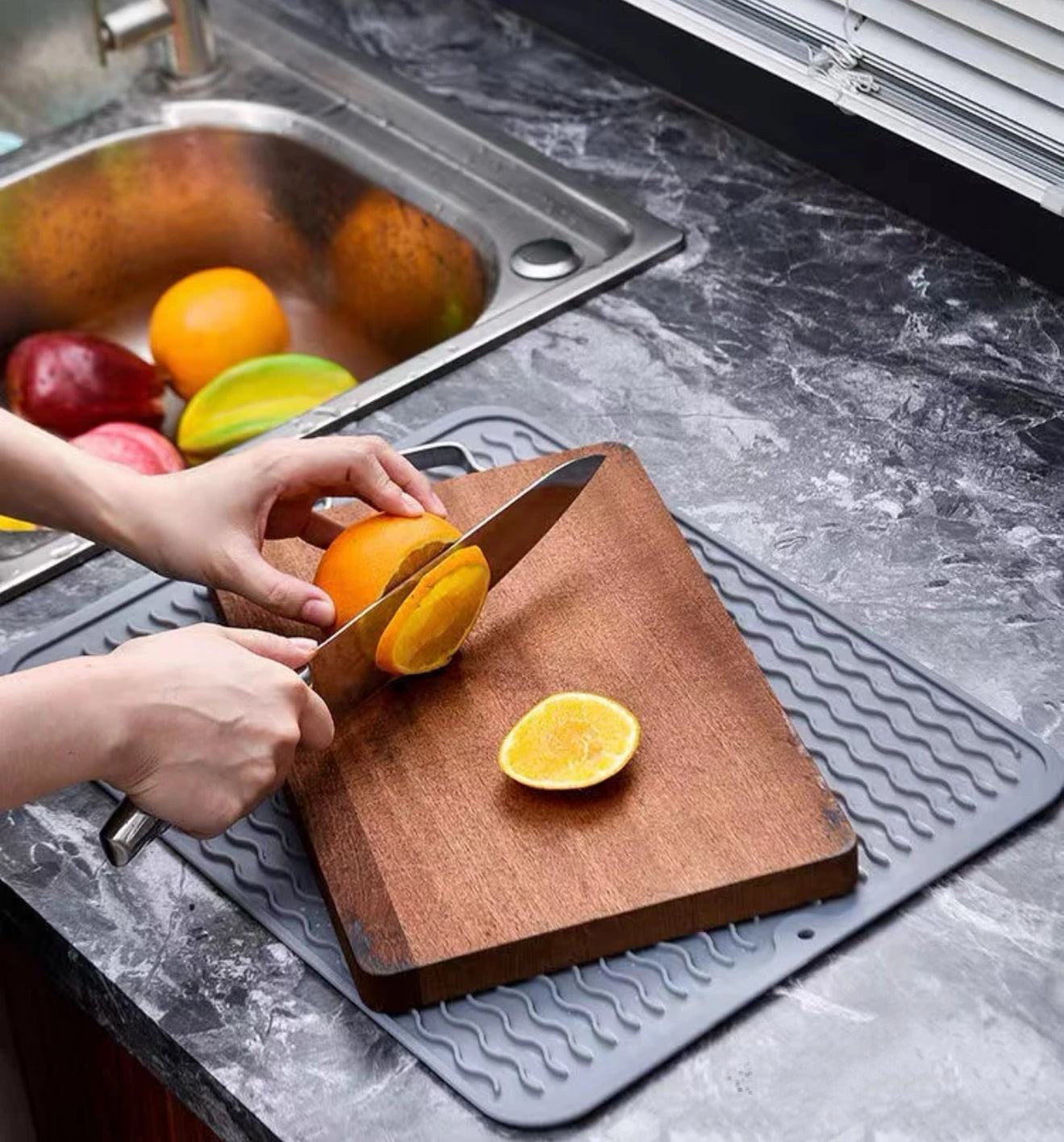 Wave Draining Pad Silicone Drying Mat New Non-slip Dish Holder Table Mat Kitchen Placemat Foldable Heat Insulation Pad