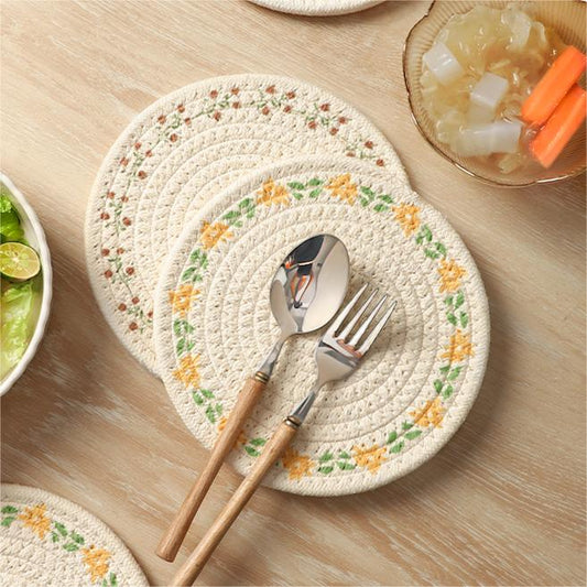 Simple and Elegant Linen Placemat, Heat-Resistant and Washable