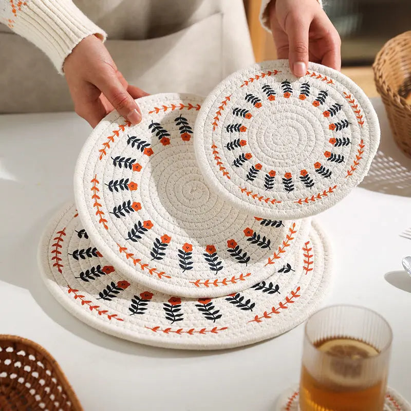 Simple and Elegant Linen Placemat, Heat-Resistant and Washable