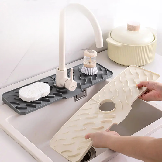 Wave‑Pattern Silicone Faucet Draining Mat – 5° Sloped Non‑Slip Drip Pad (70 mm)